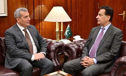 Islamabad 28.07.2026: Ambassador of the Republic of Azerbaijan Mr. Khazar Farhadov called on Speaker National Assembly Sardar Ayaz Sadiq at Parliament House